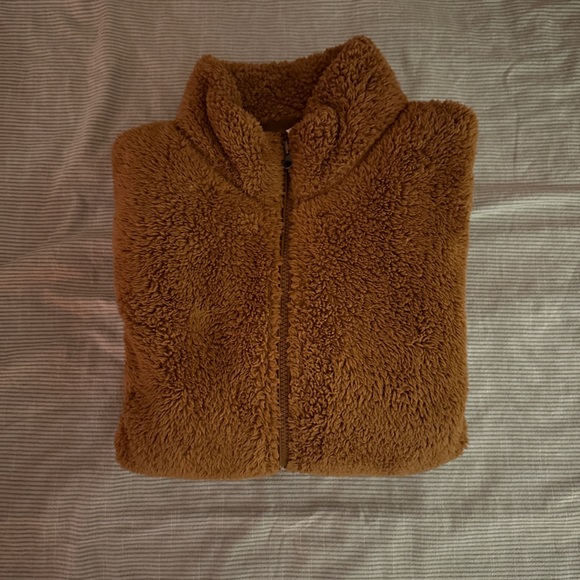 UNIQLO ZIP FLEECE SWEATER - Picture 4 of 4